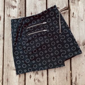 ✨FREE ADD-ON✨ H&M Asymmetrical Mini Skirt